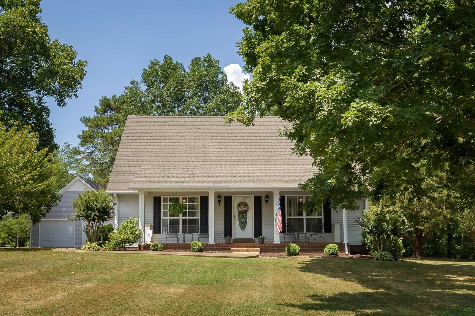 Property Photo:  117 Browns Ln  TN 38469 