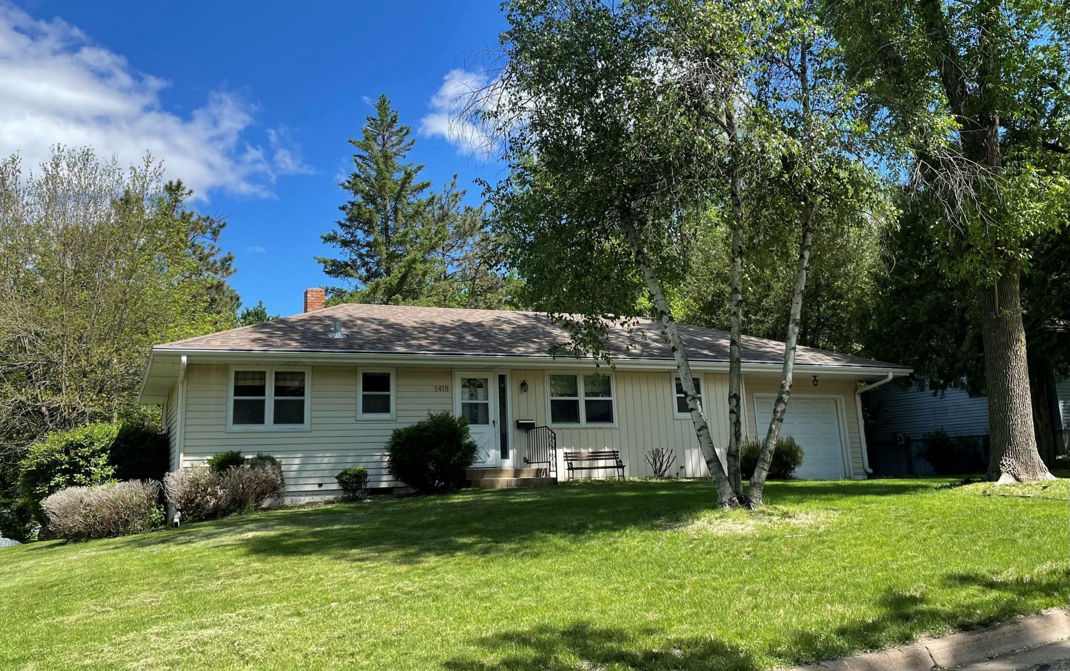 Property Photo:  1418 Lookout Street  MN 55082 