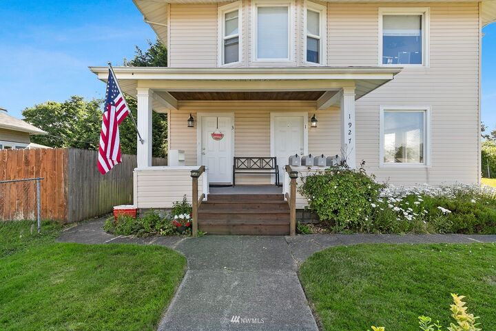 Property Photo: 1927 Summit Avenue WA 98201