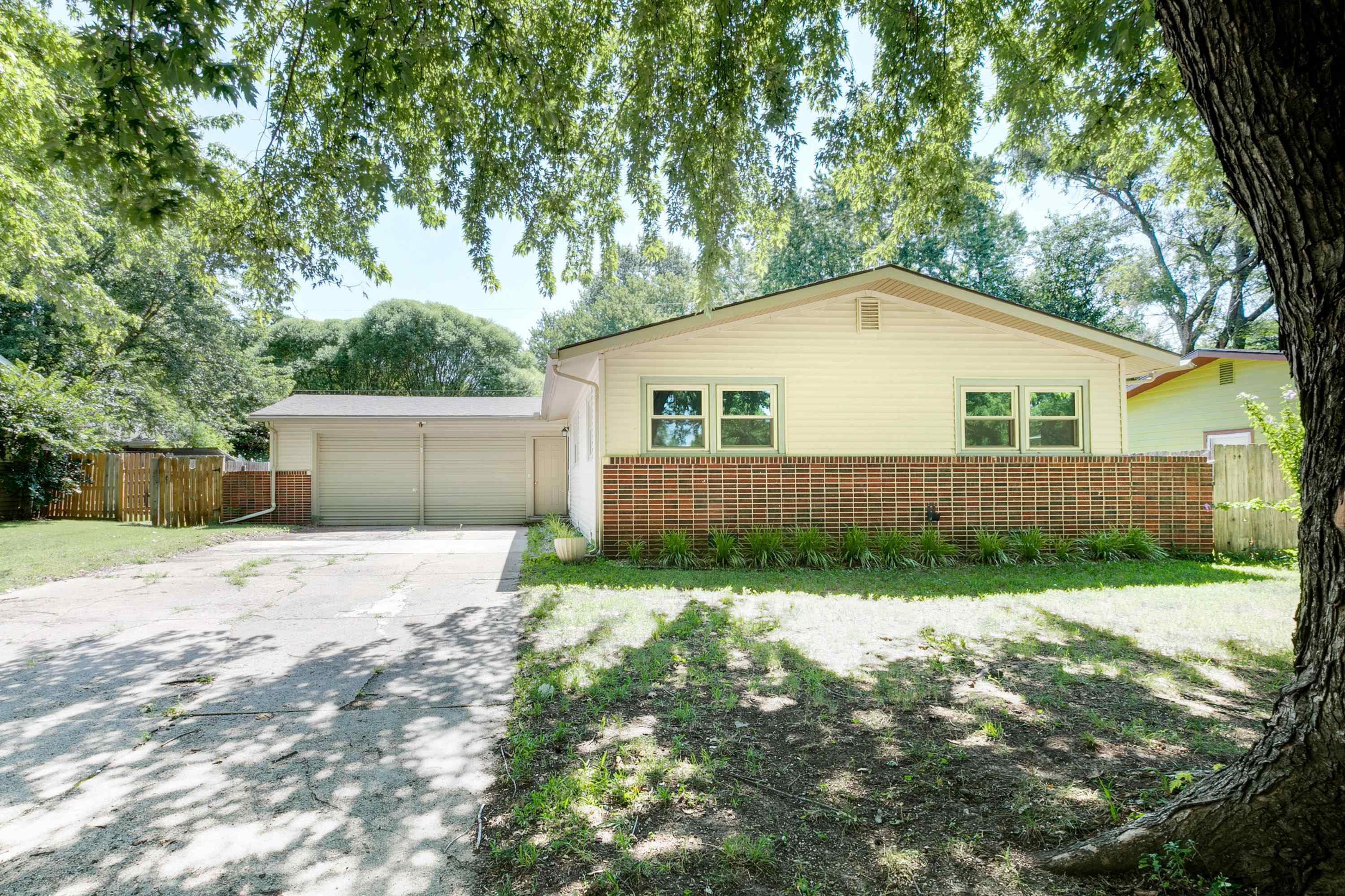 Property Photo:  1646 Montana St  KS 67042 