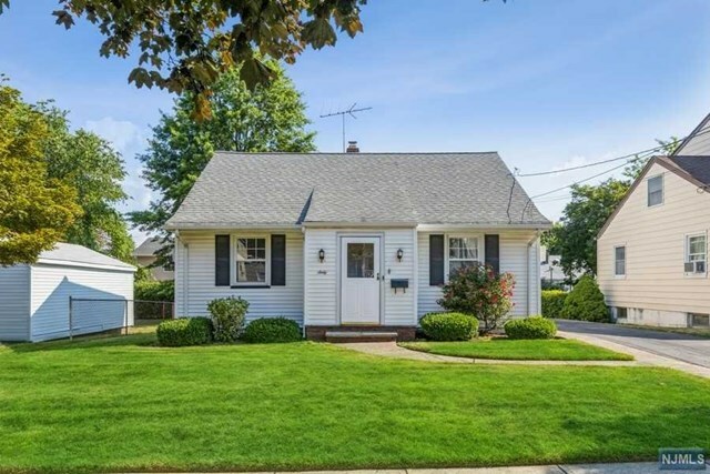 Property Photo:  60 Stanley Street  NJ 07013 