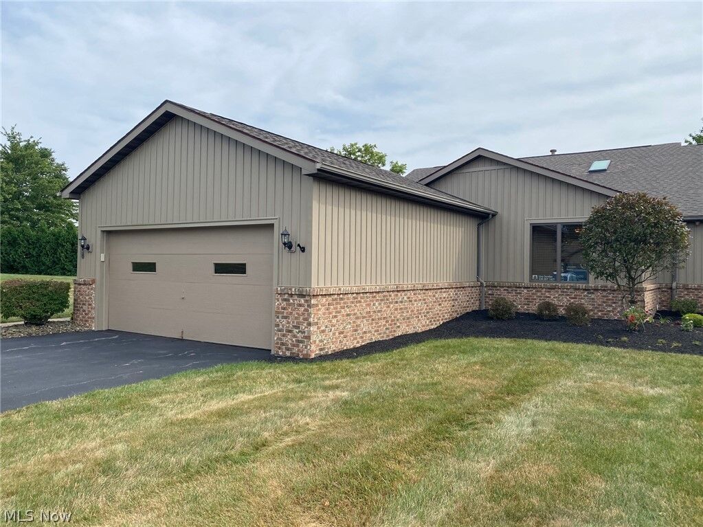 Property Photo:  1481 Tripodi Circle  OH 44446 