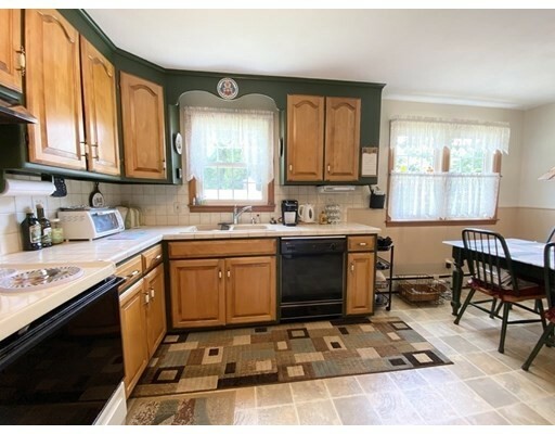 Property Photo: 71 Old Farm Rd MA 01020
