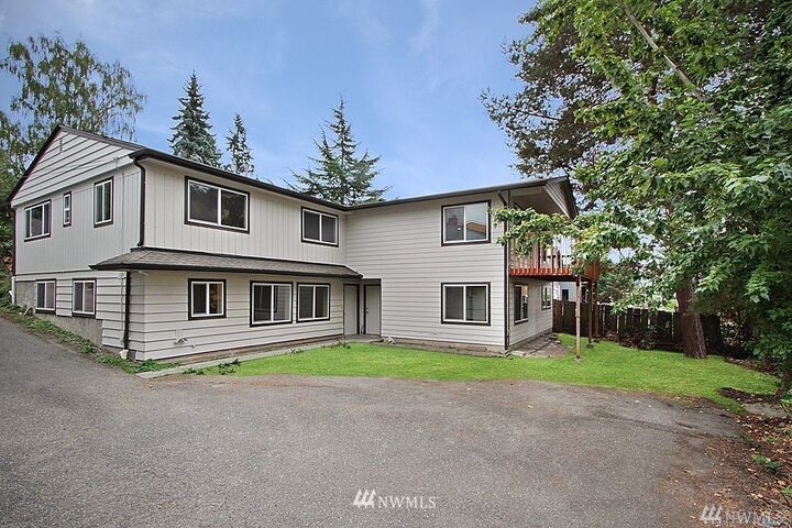 13727 35th Avenue NE B  Seattle WA 98125 photo