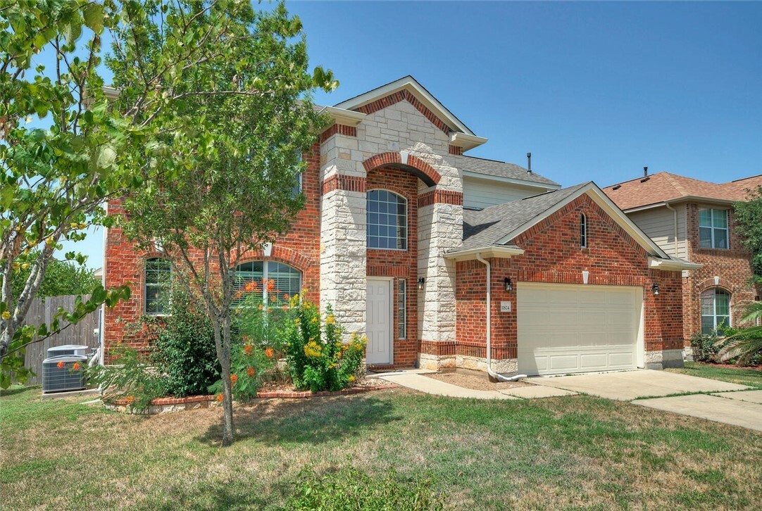 Property Photo: 11824 Lansdowne Road TX 78754