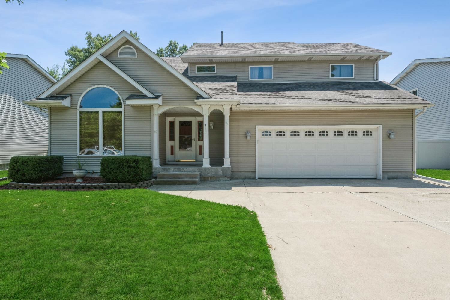 Property Photo: 1207 W Elm Place IN 46319