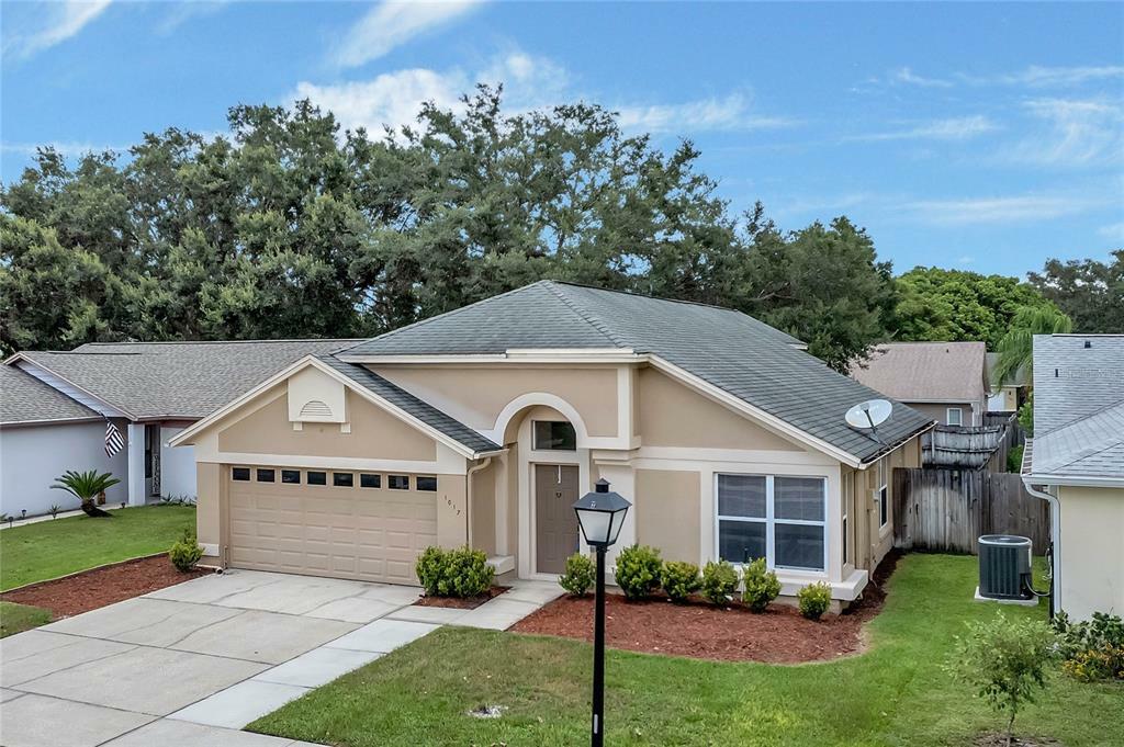 Property Photo:  1017 Alpug Avenue  FL 32765 