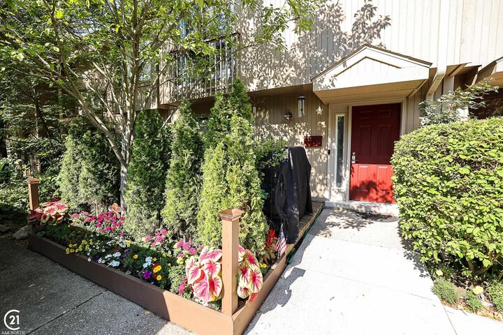 1449 Oakbrook  Rochester Hills MI 48307 photo