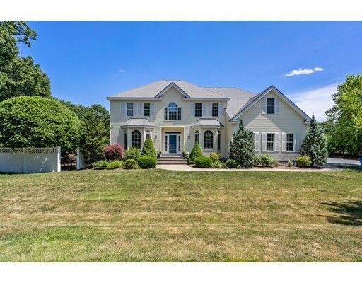 Property Photo:  28 Mohawk Path  MA 01746 