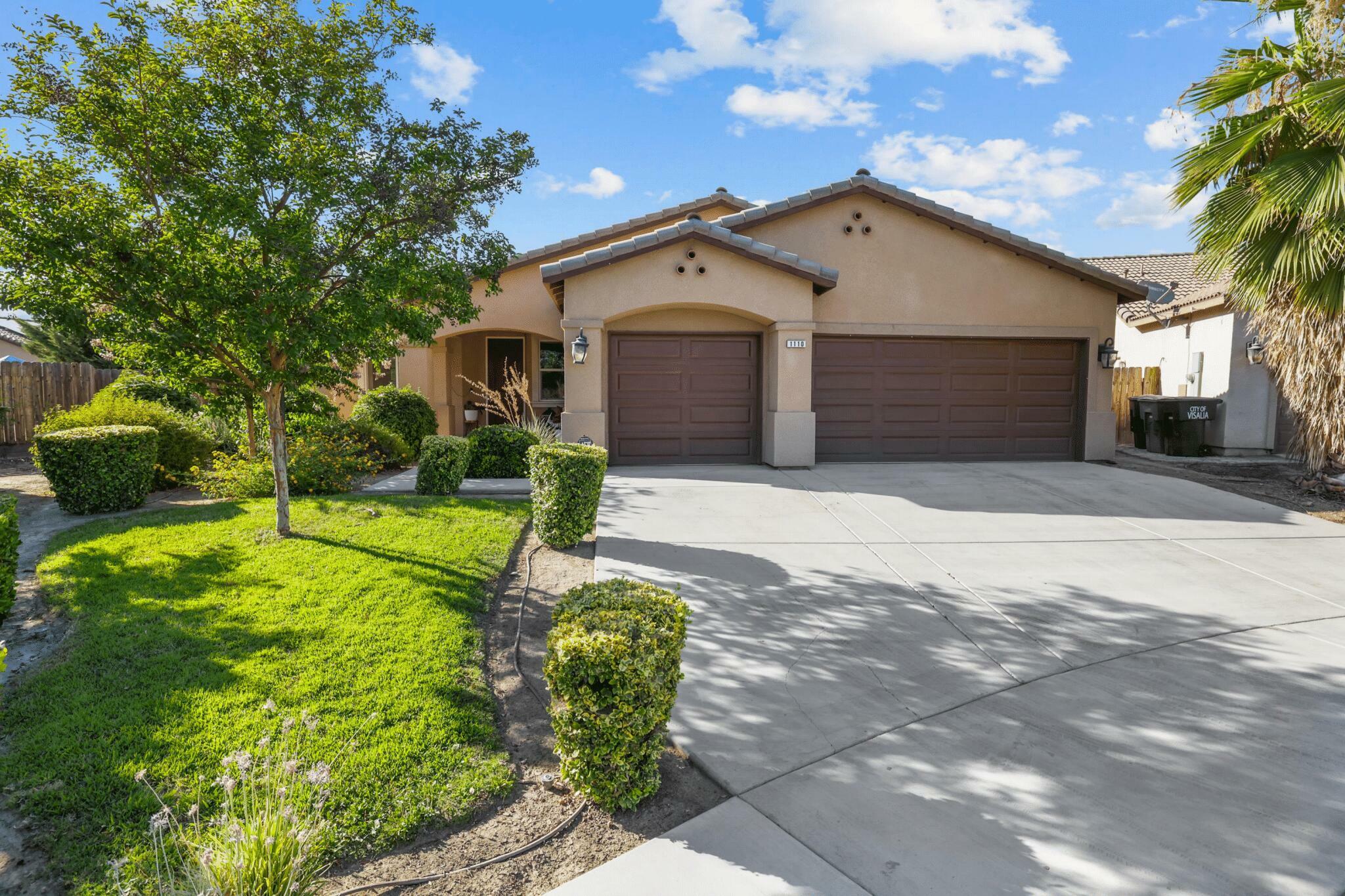 Property Photo:  1110 E Copper Court  CA 93292 