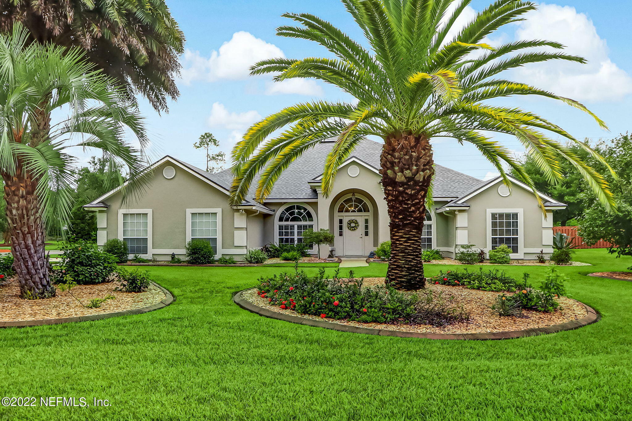 Property Photo:  501 Hawkinge Court  FL 32092 