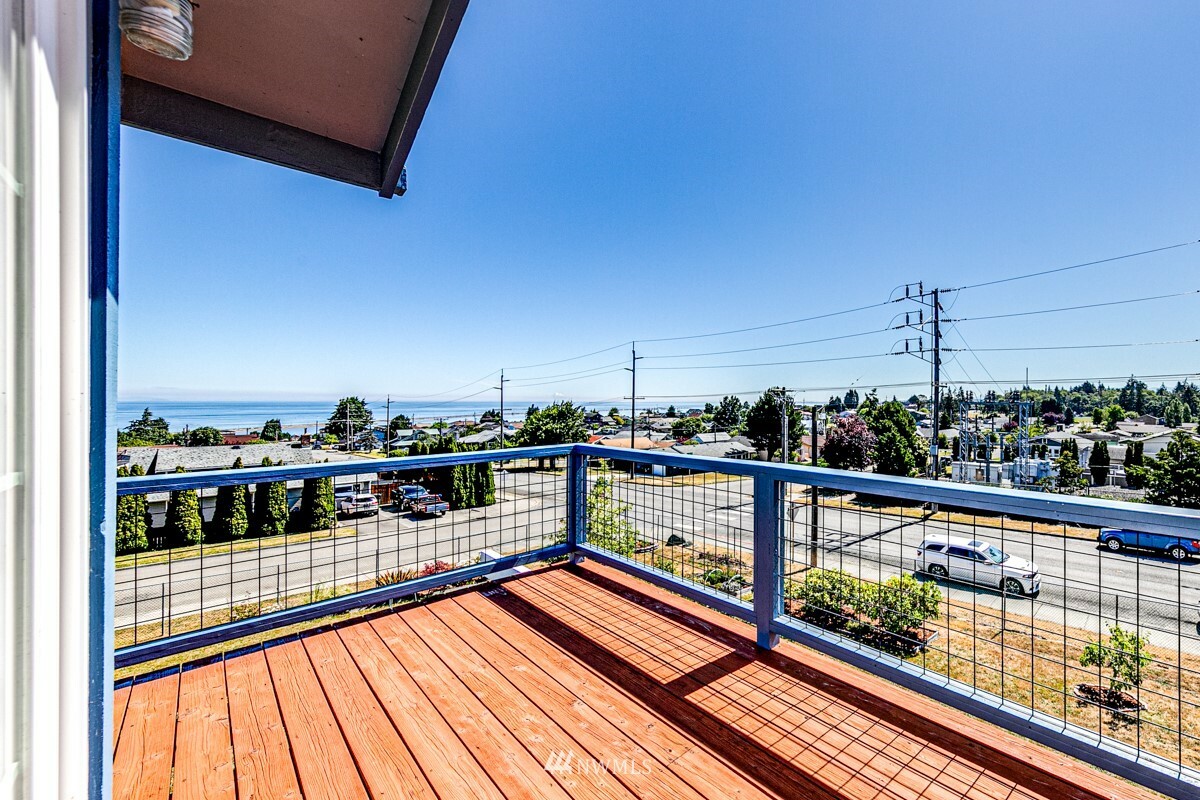 Property Photo:  710 S I Street  WA 98363 