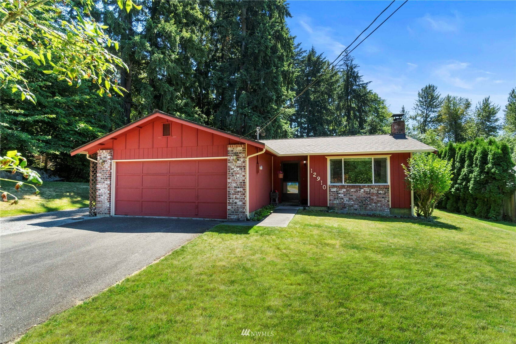 Property Photo:  12910 151st Street E  WA 98374 