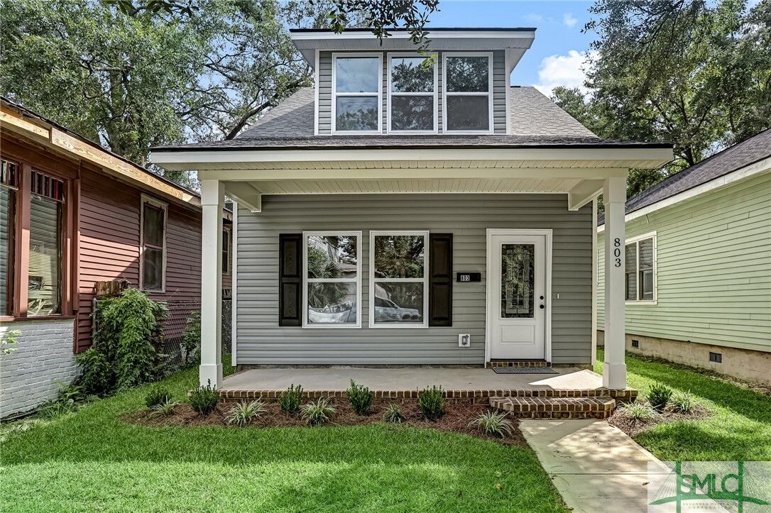 Property Photo: 803 W 44th Street GA 31405