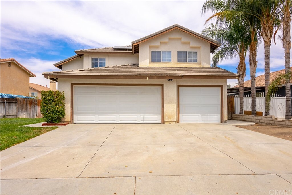 Property Photo:  1637 Arroyo Viejo Drive  CA 92583 