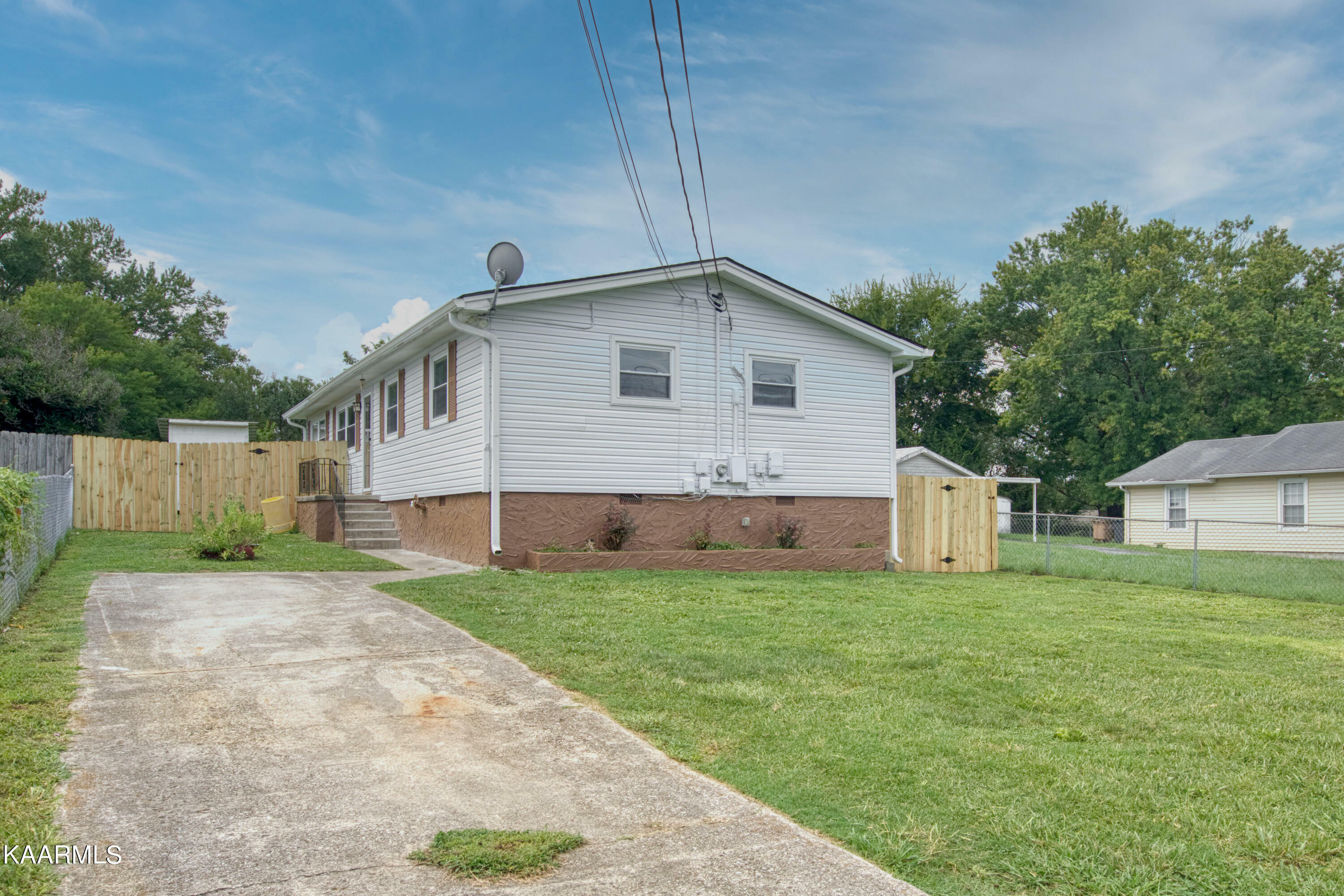 Property Photo:  2512 Seymour Ave  TN 37917 