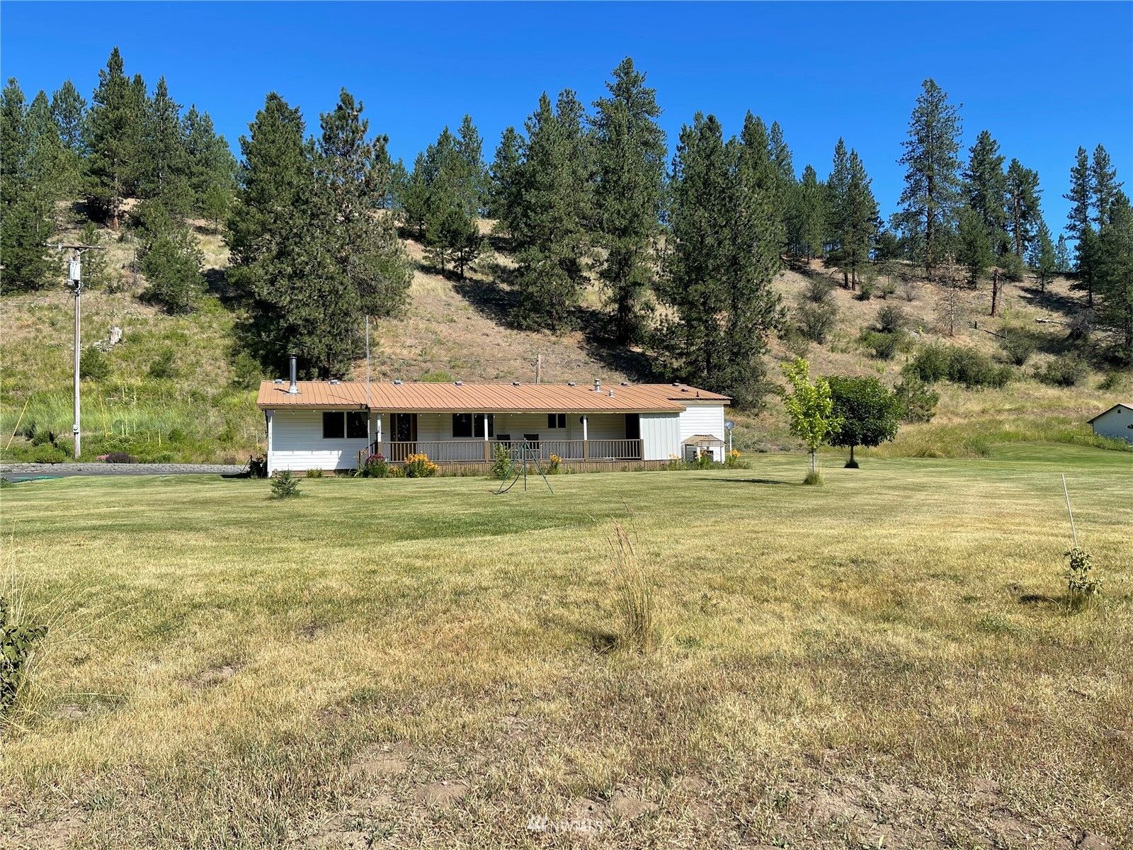 Property Photo:  17341 Highway 21 N  WA 99150 