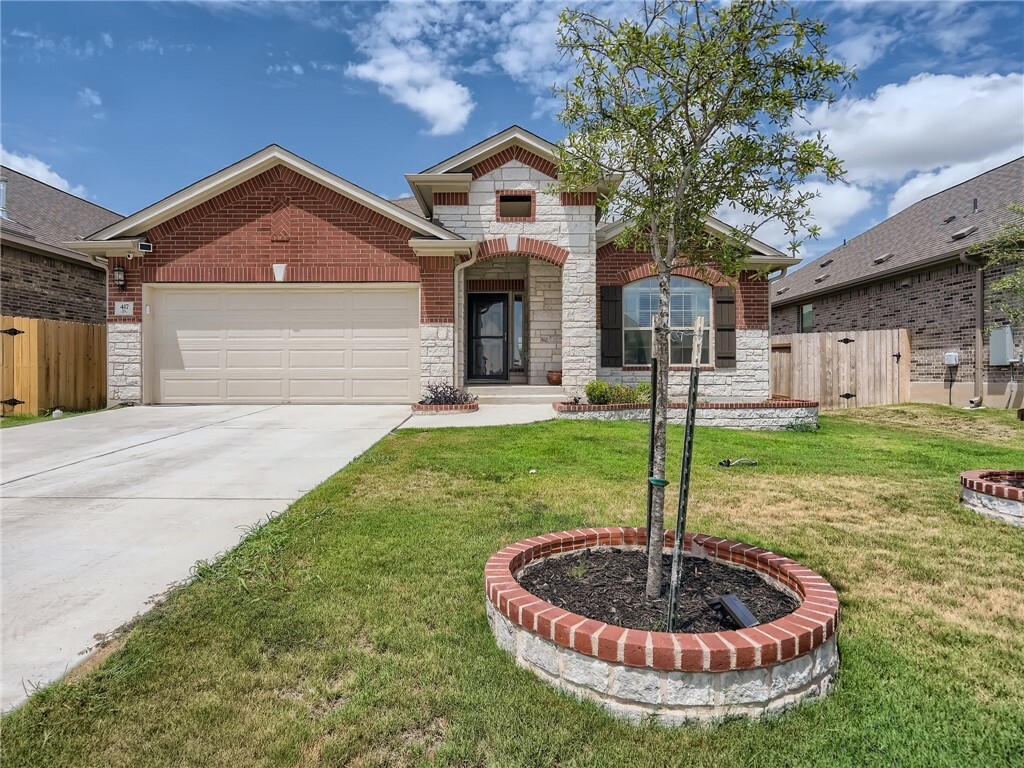 Property Photo:  417 Blue Oak Boulevard  TX 78666 