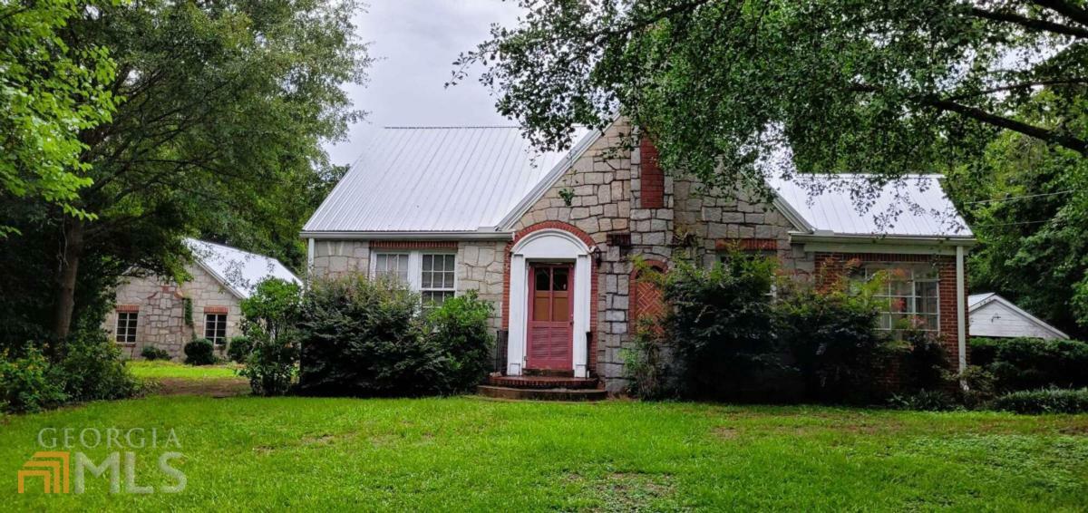 Property Photo:  586 Main Street  GA 30648 