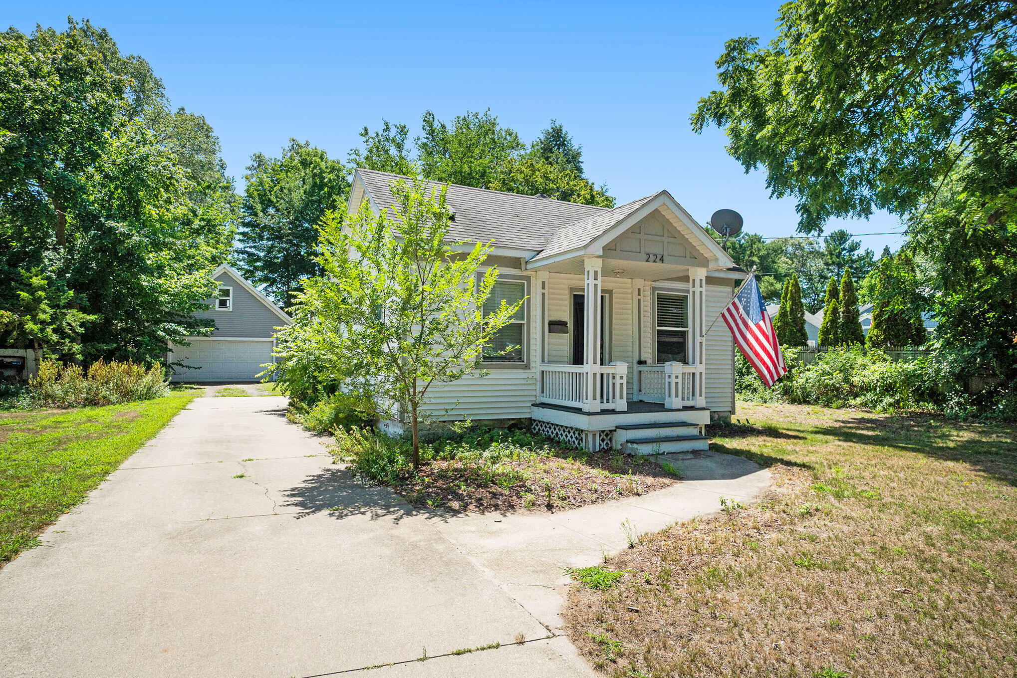 Property Photo: 224 River Street MI 49456
