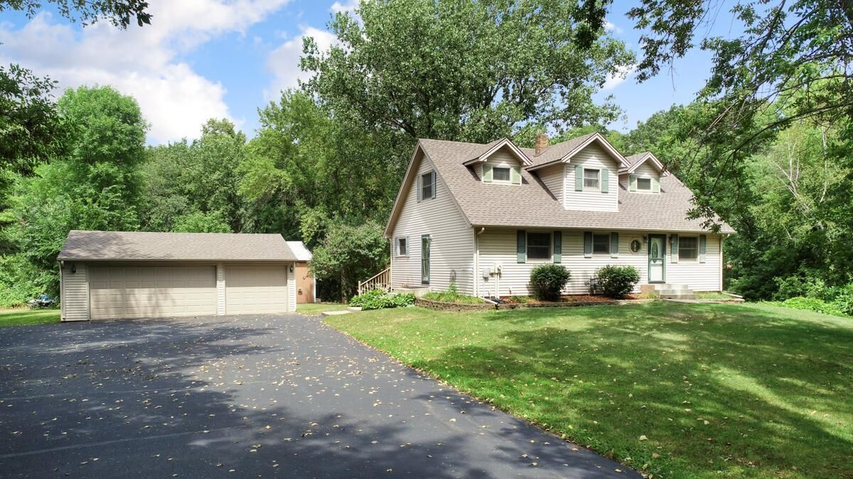 Property Photo: 1387 Hazelwood Way MN 55057
