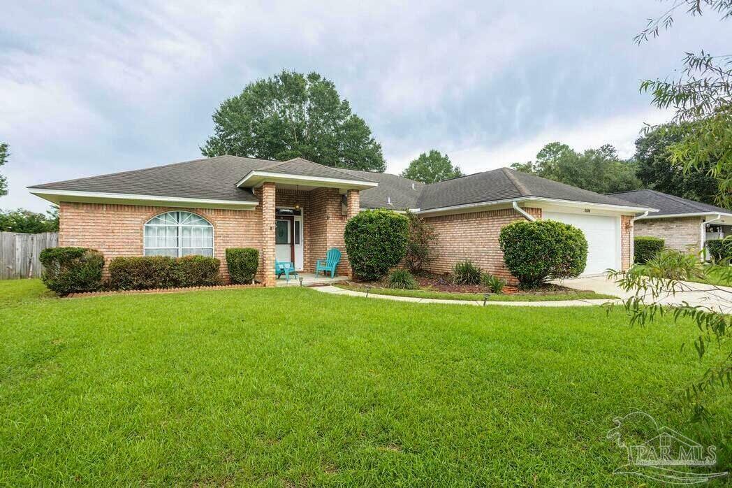Property Photo: 2520 Southern Oaks Dr FL 32533