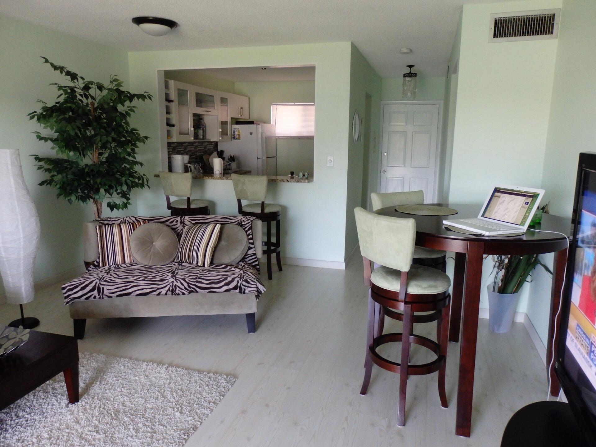 Property Photo: 2721 N Garden Drive 211 FL 33461
