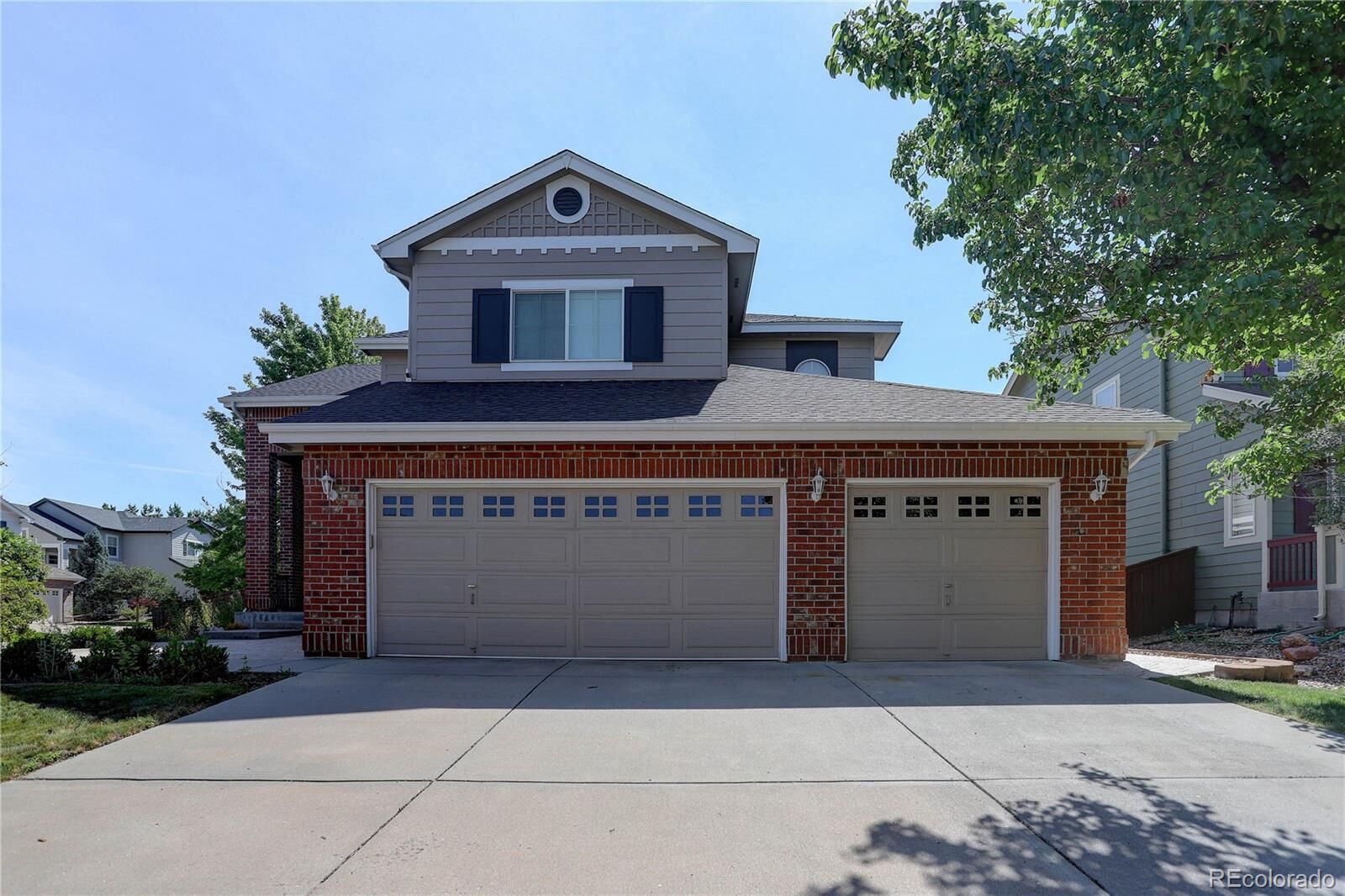 Property Photo:  10300 Fairgate Way  CO 80126