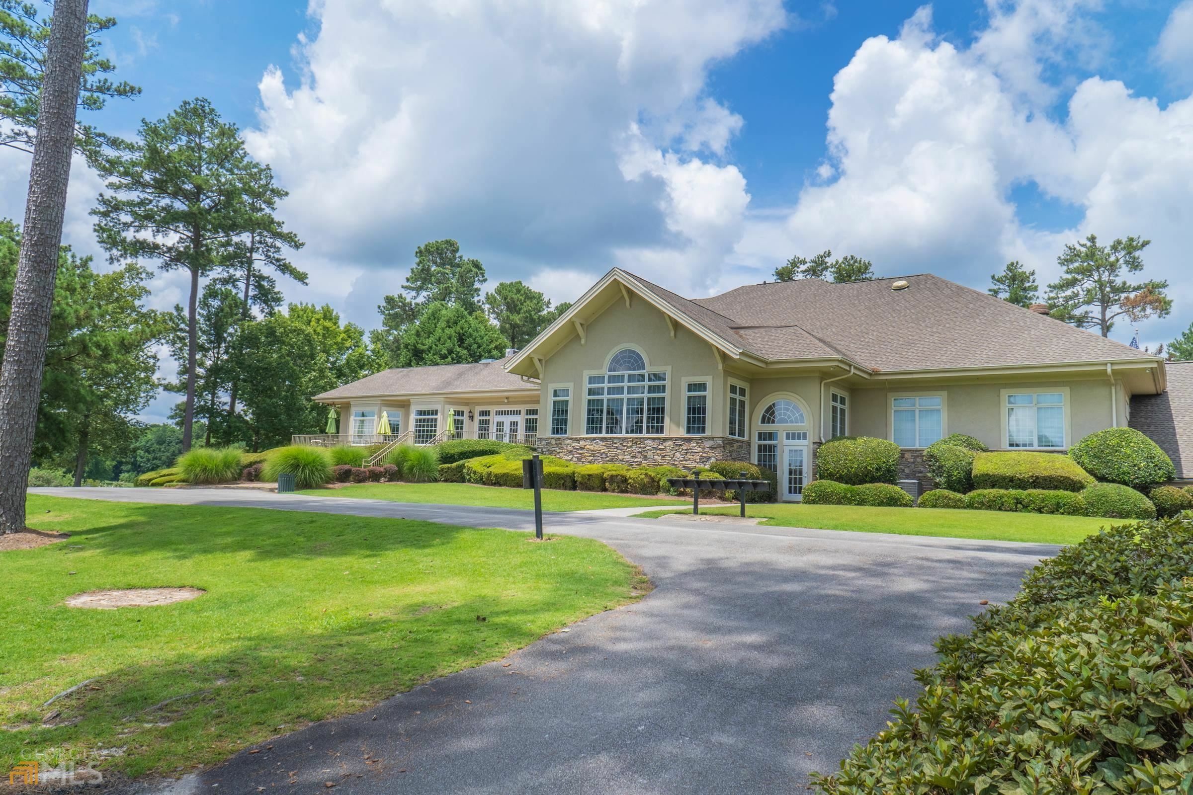 Property Photo: 1040 Overlook Drive GA 30180
