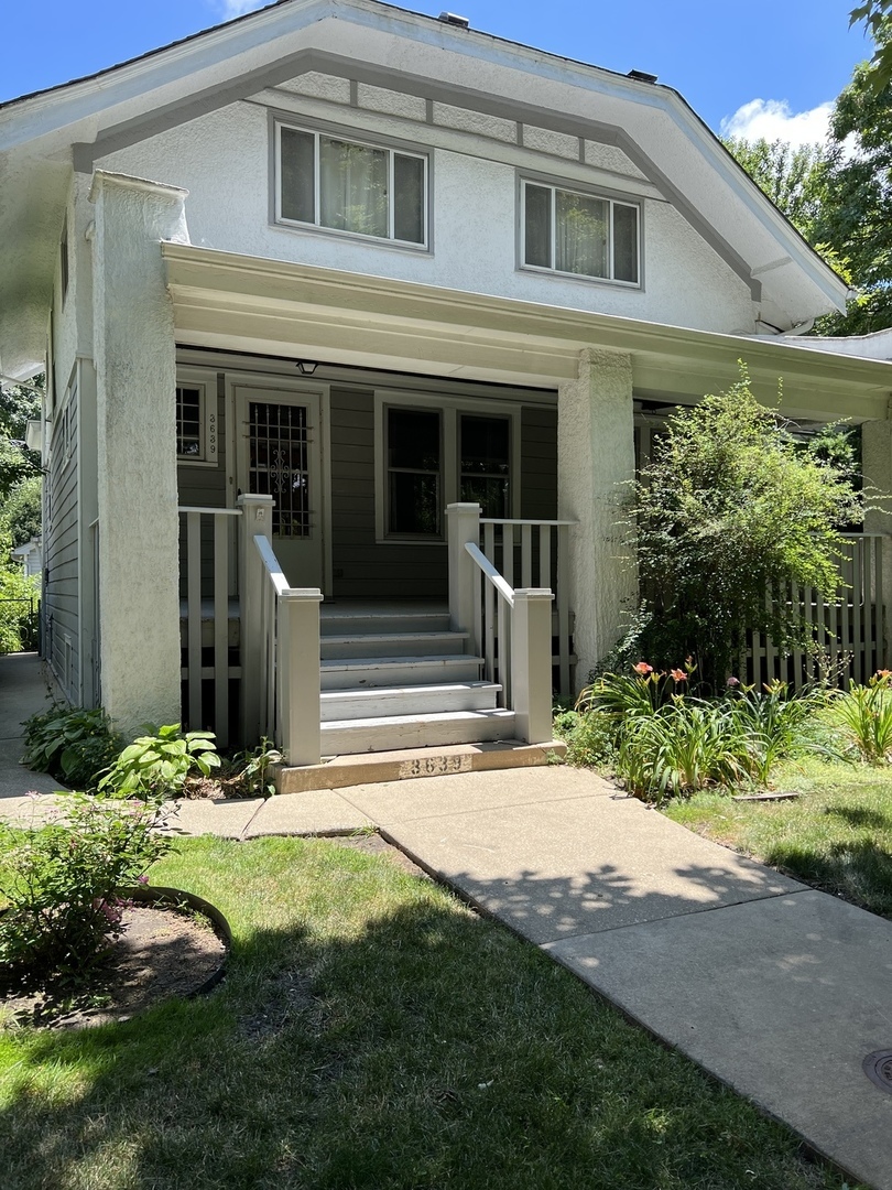 Property Photo: 3639 N Springfield Avenue IL 60618