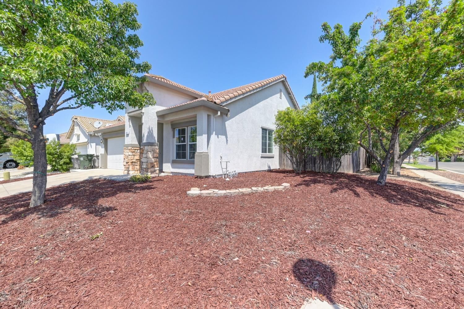 Property Photo:  6 Marla Court  CA 95758 