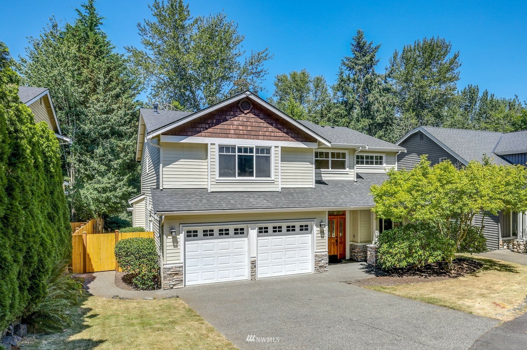 Property Photo:  11618 NE 107th Lane  WA 98033 