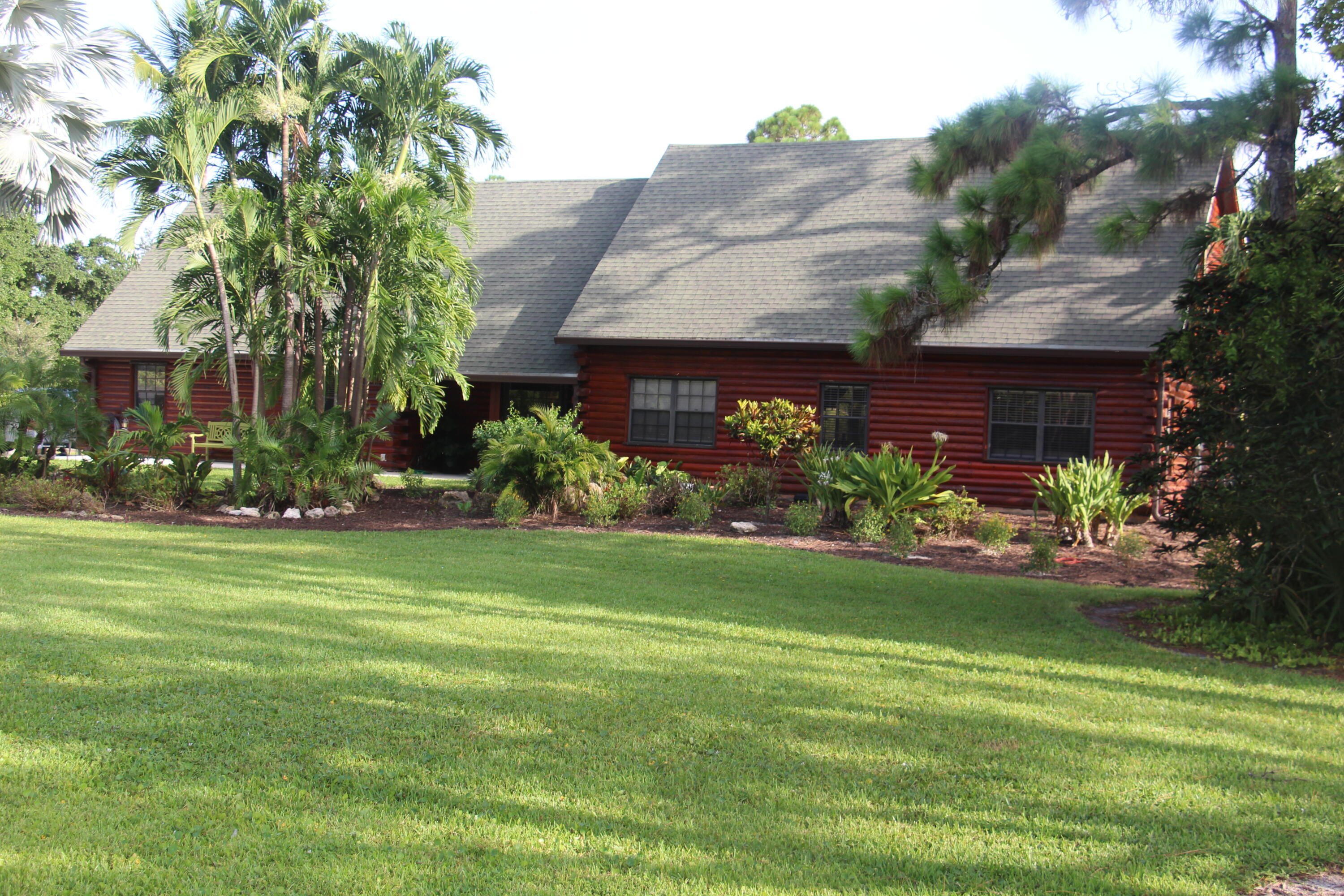 Property Photo: 12780 N 56th Place FL 33411