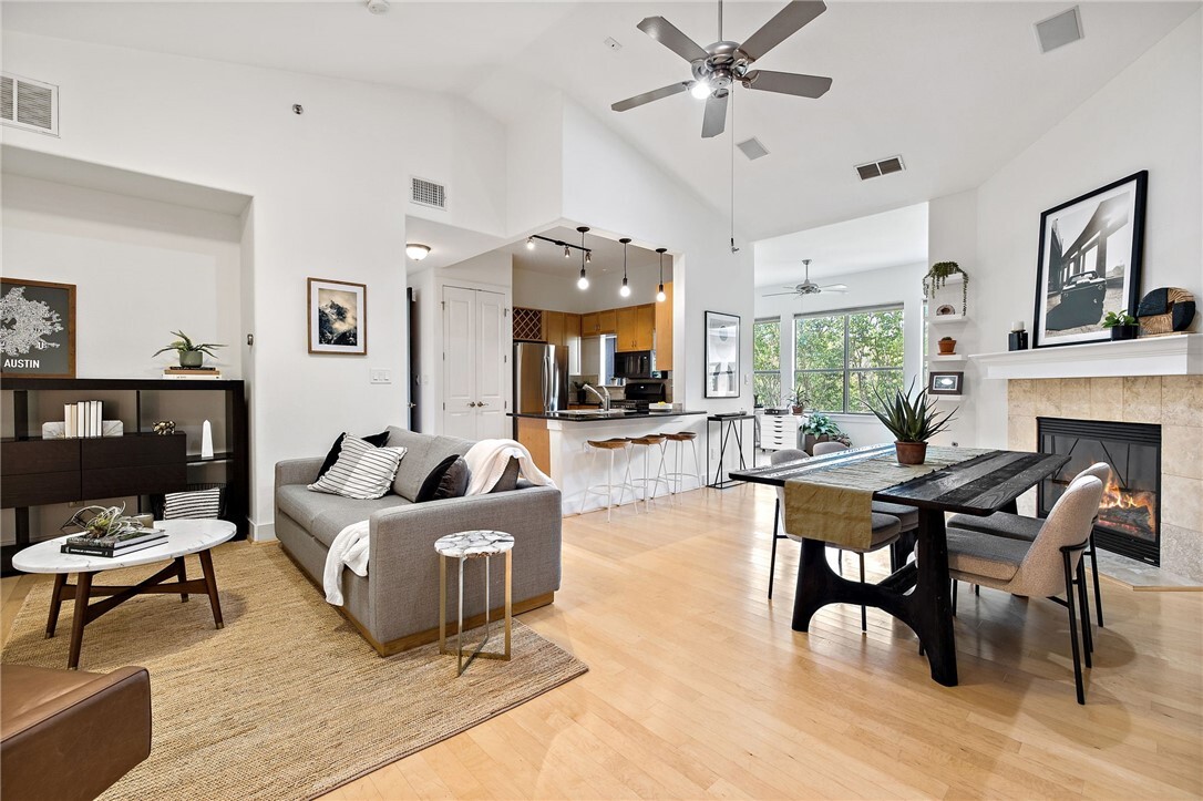 Property Photo: 2216 Thornton Road 433 TX 78704
