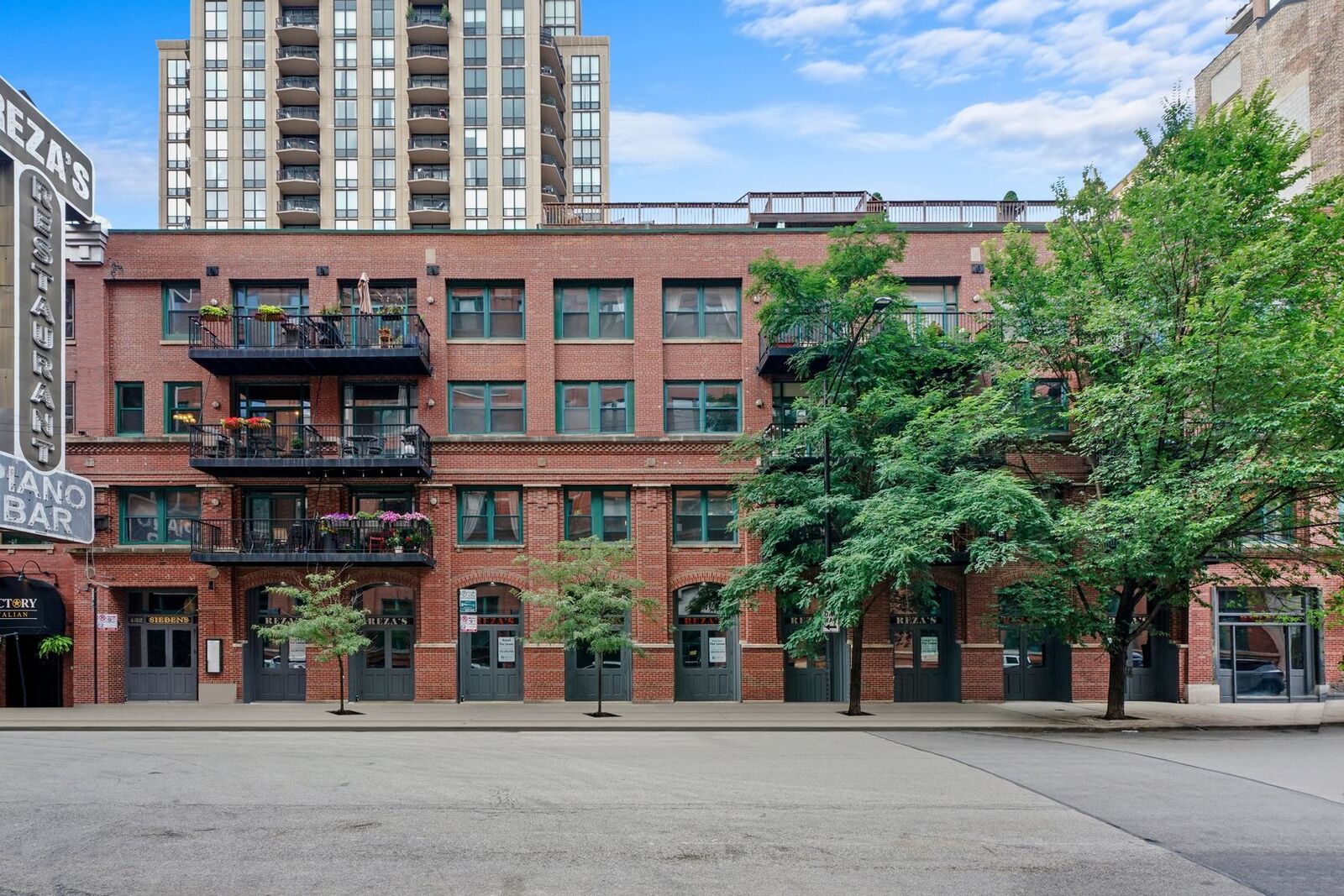 Property Photo:  420 W Ontario Street 310  IL 60654 