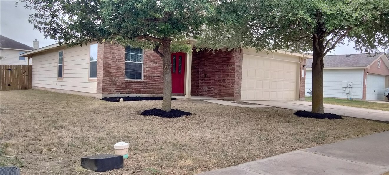 Property Photo:  430 Old West Trail  TX 78610 