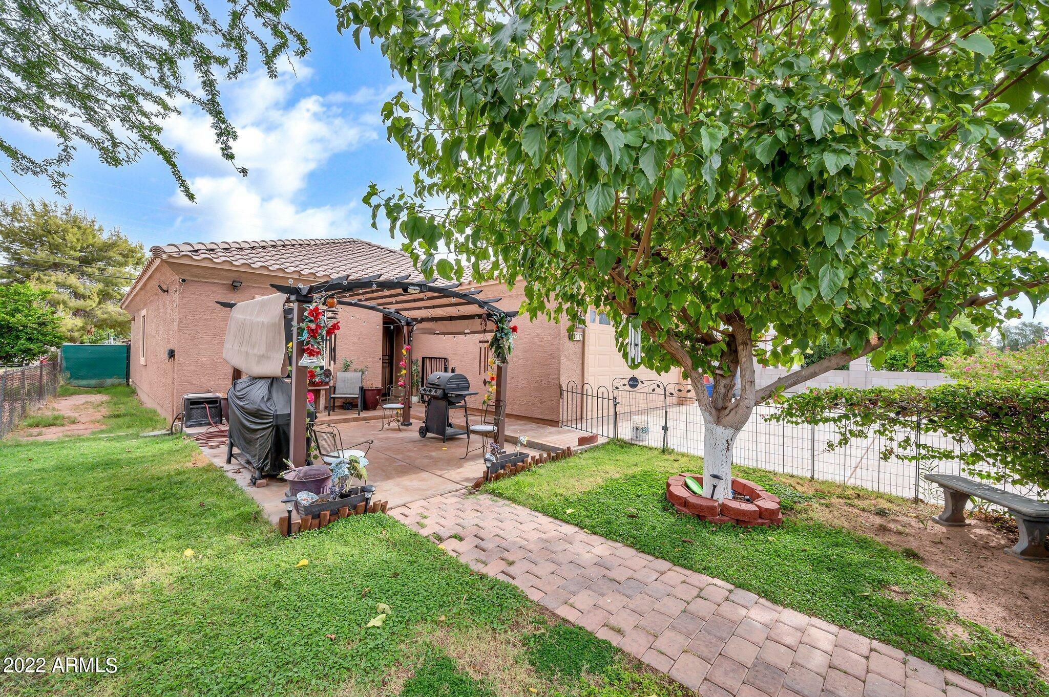 Property Photo:  11117 W Mohave Street  AZ 85323 