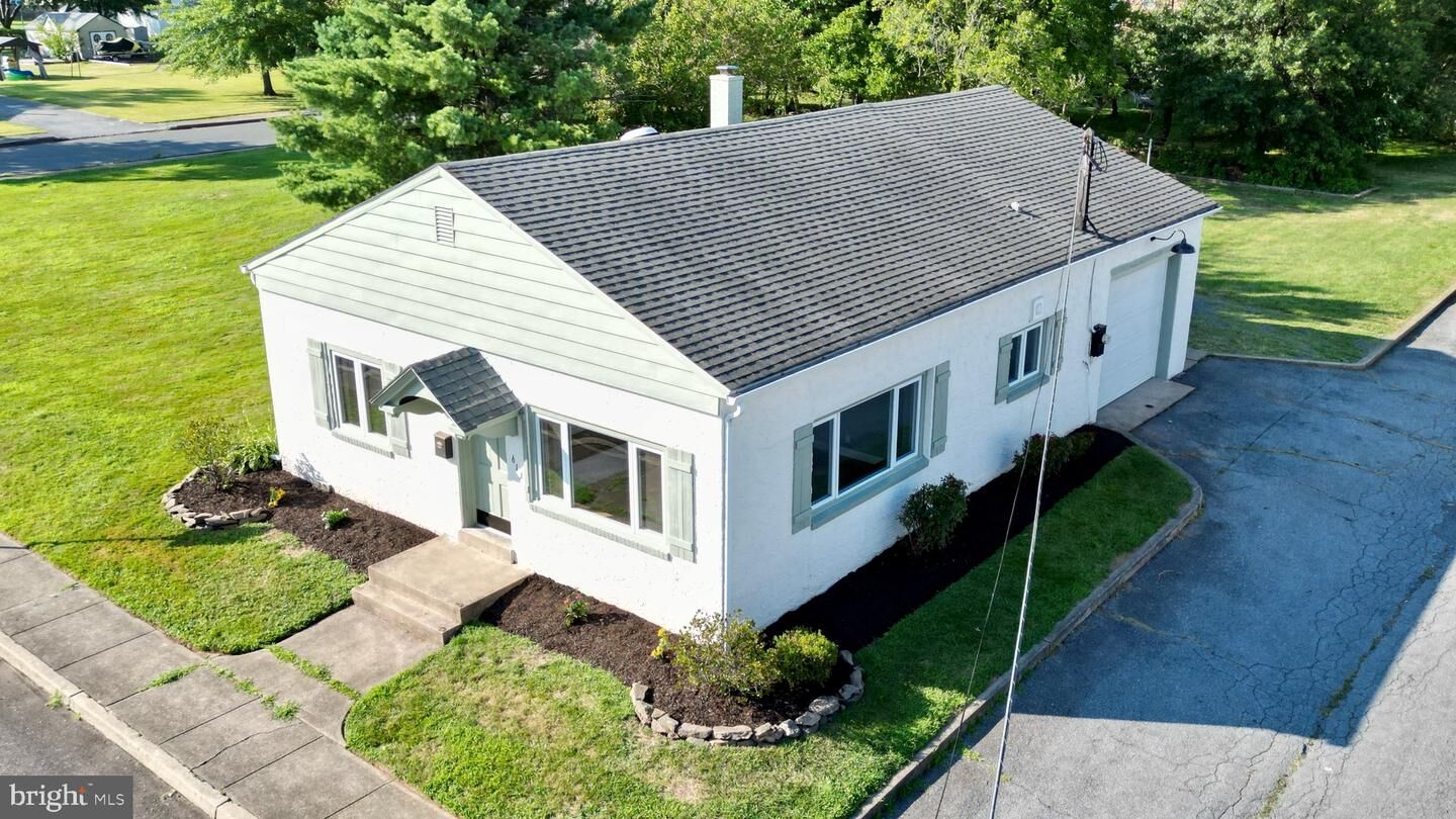 Property Photo:  613 W Race Street  PA 19464 