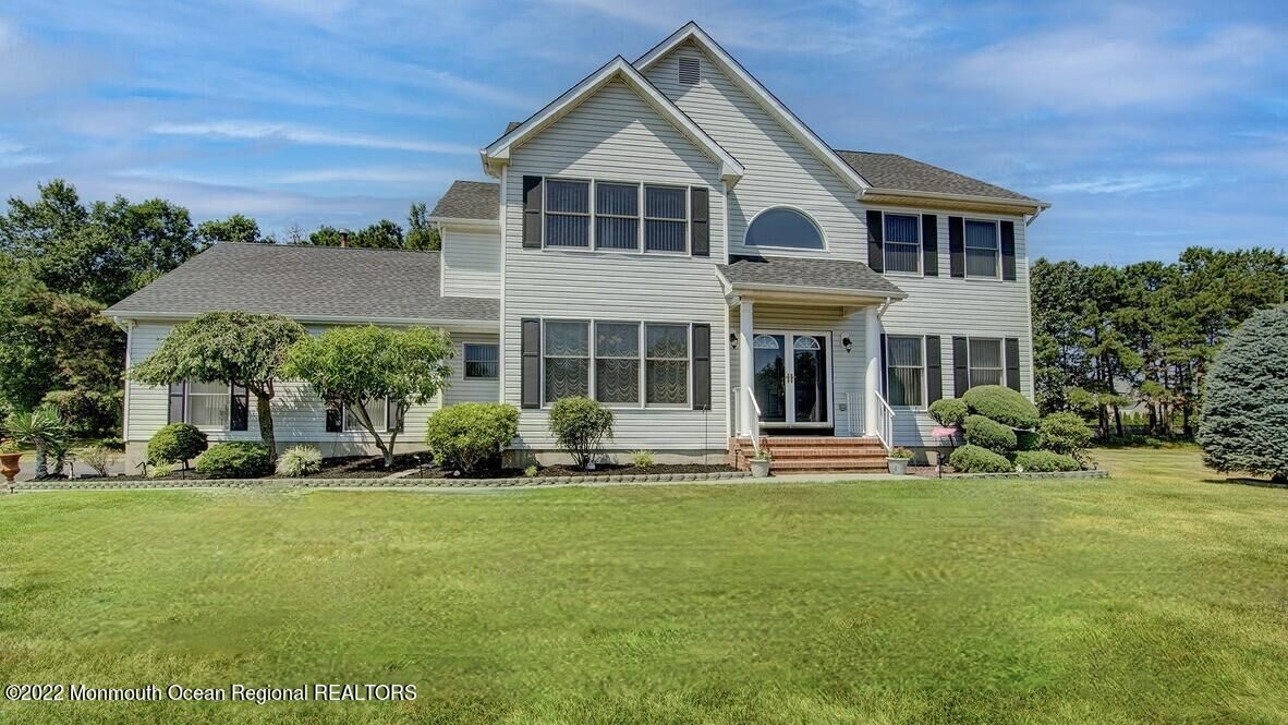 Property Photo: 4 Tara Court NJ 08831