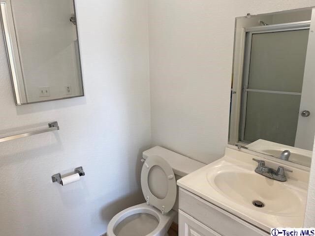 Property Photo:  1131 E Chestnut Street 2  CA 91205 