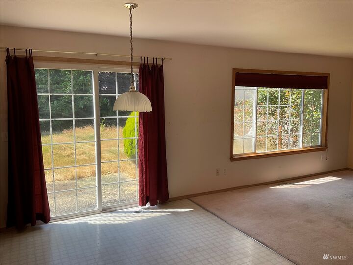 Property Photo:  2958 37th Avenue NE  WA 98422 