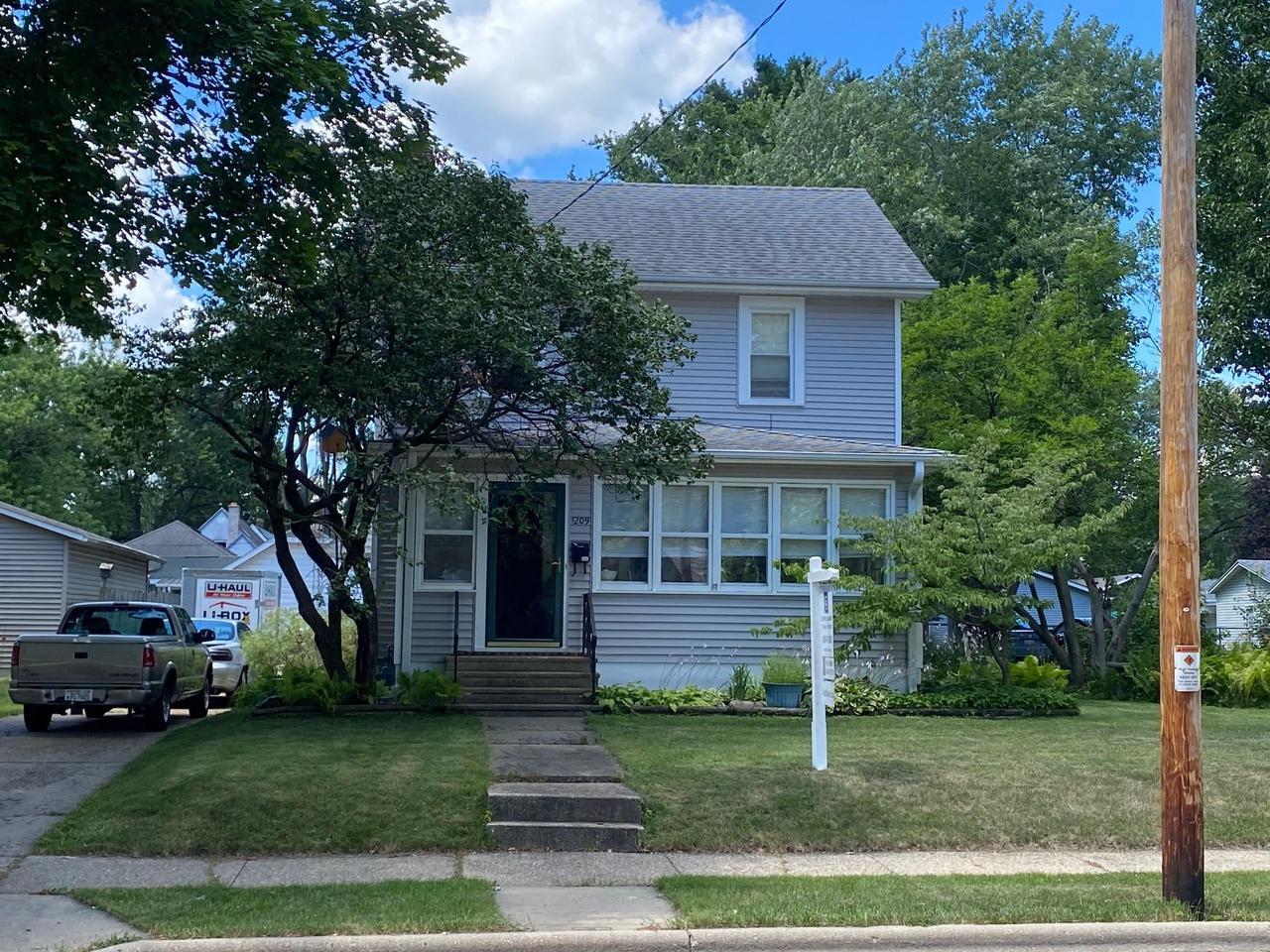 Property Photo: 1209 North Washington St WI 53548