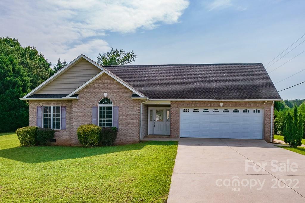 Property Photo:  5066 Grain Court  NC 28613 