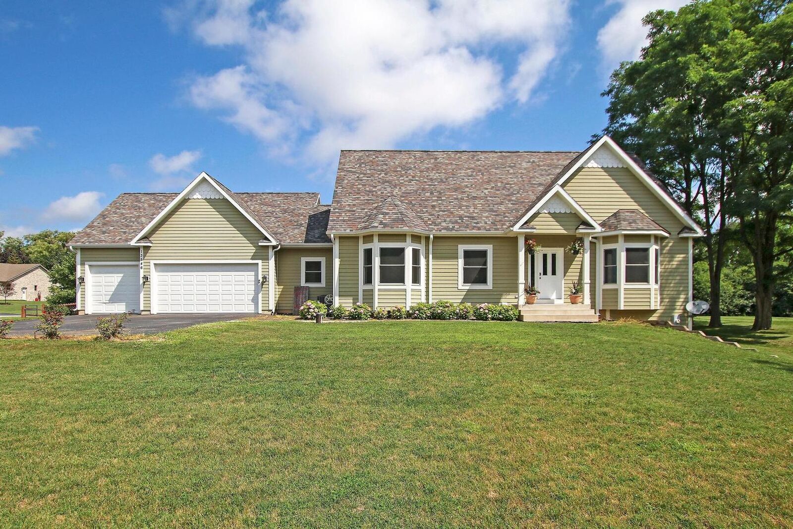 Property Photo:  13546 W Hart Street  IL 60083 