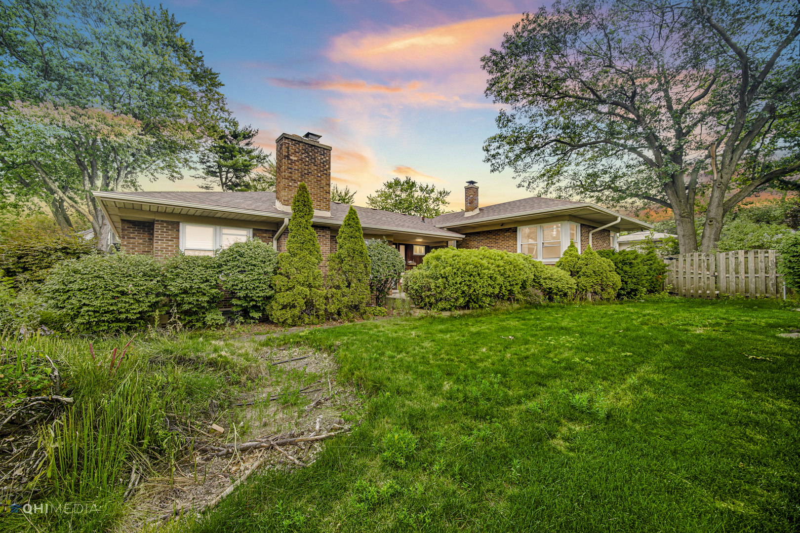 Property Photo: 101 Forestdale Park IL 60409