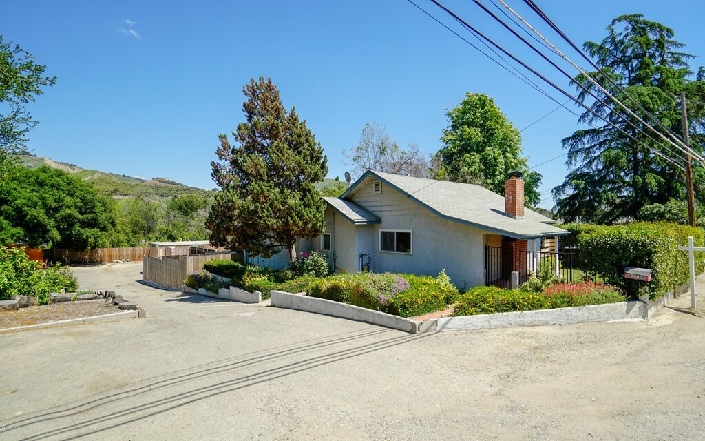 Property Photo:  4076 Ojai Road  CA 93060 