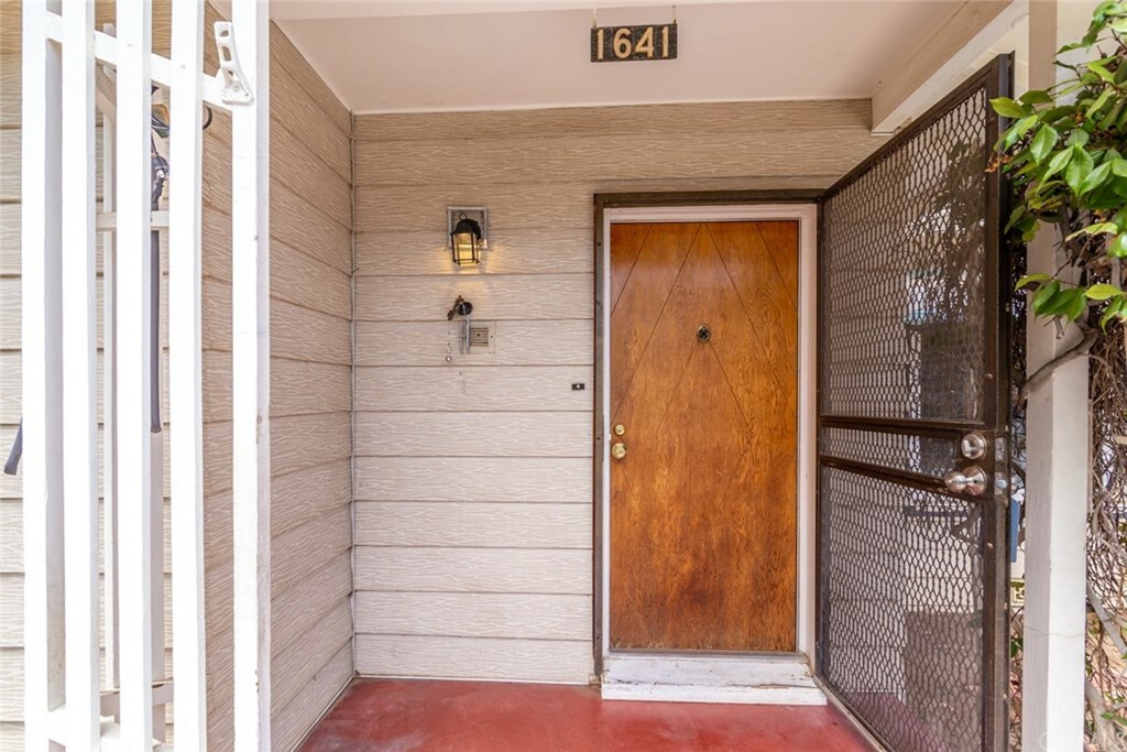 Property Photo:  1641 N Alessandro Street  CA 92220 