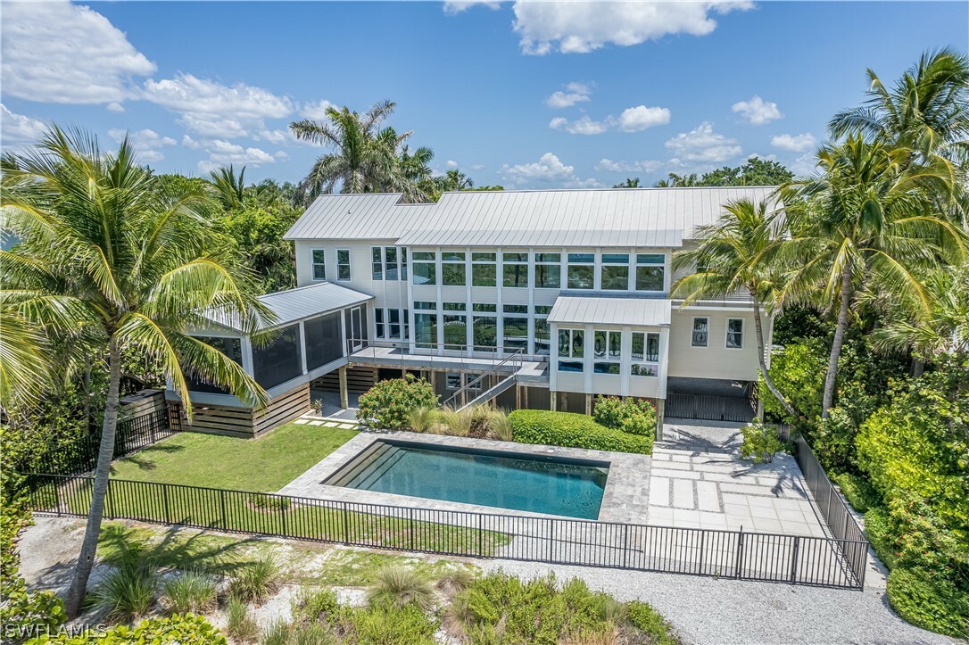 Property Photo: 16512 Captiva Drive FL 33924