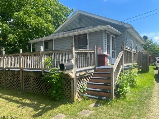 Property Photo:  1615 McMyler Street NW  OH 44485 