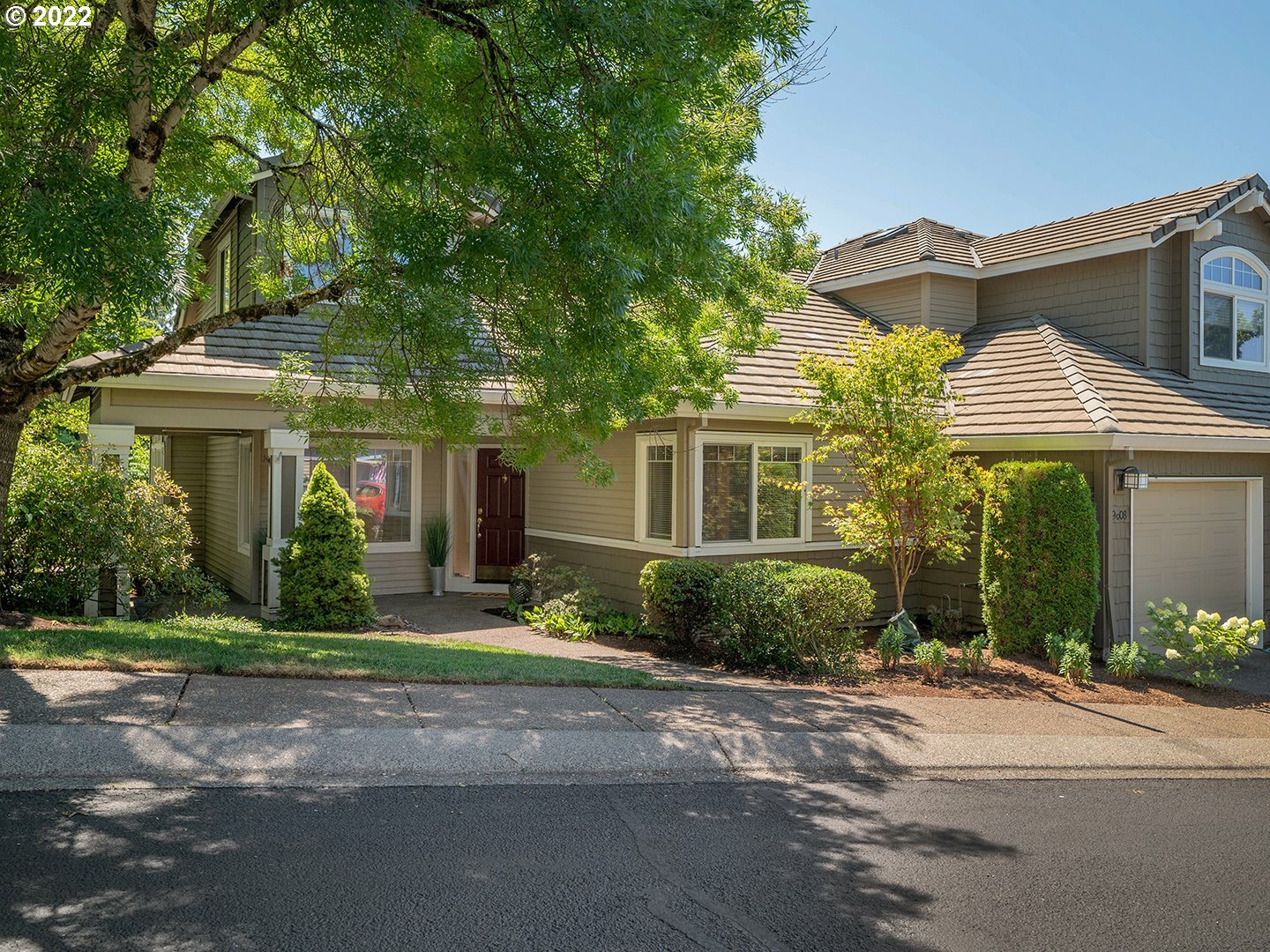 Property Photo: 9608 NW Silver Ridge Loop OR 97229